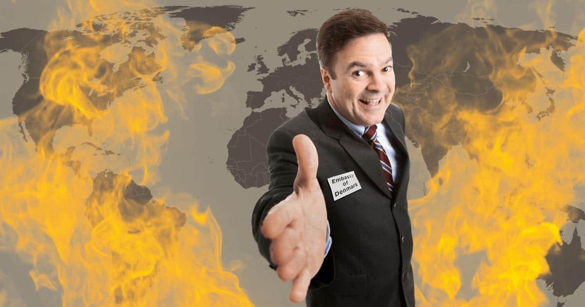 Mens verden er i brand sælger danske diplomater sko